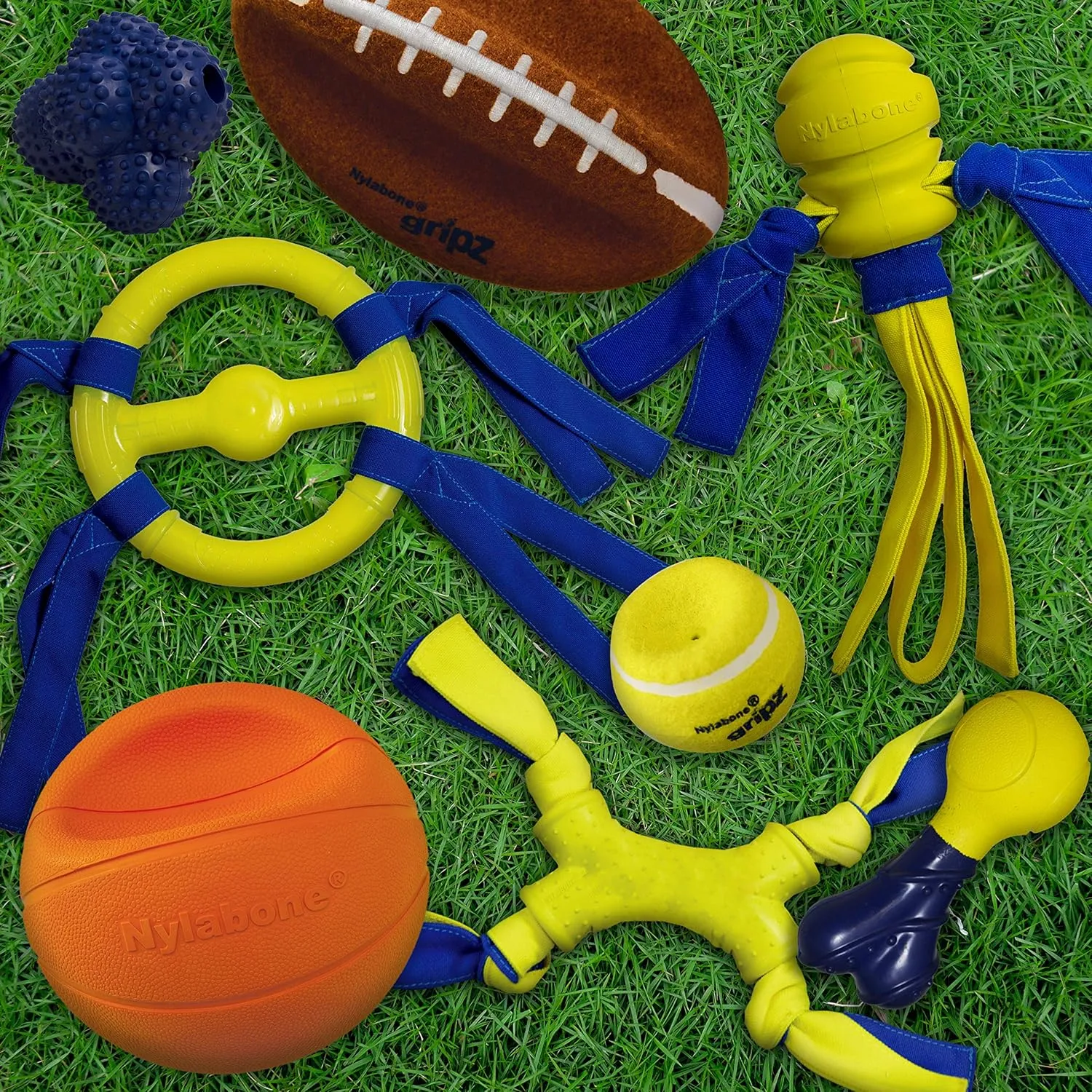 Nylabone Power Play Gripz Felt Basketball Rubber Fetch Toy, Squeaky Ball for Dogs, Medium (1 Count)